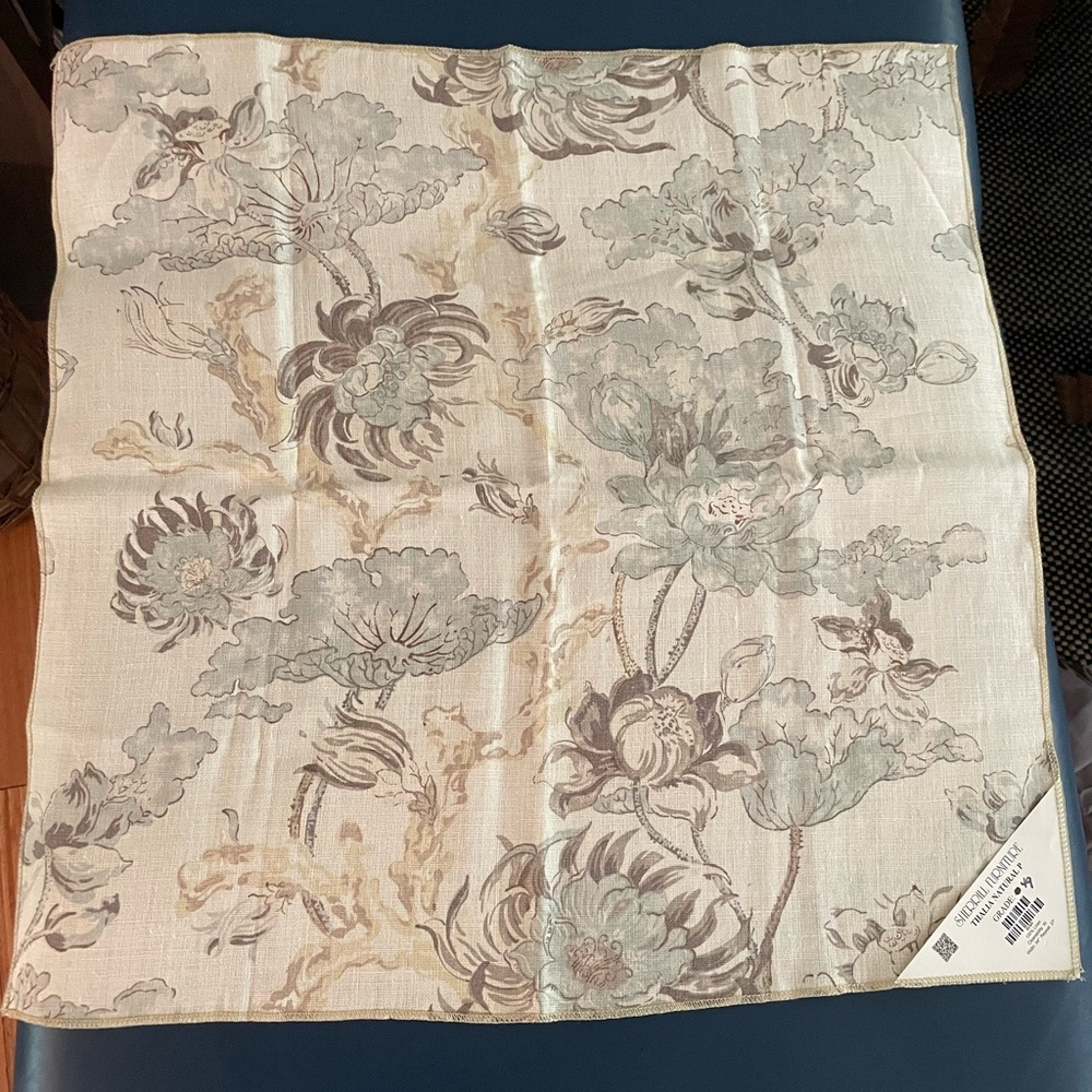 100% Linen Fabric 27” x 27” swatch floral design blue white